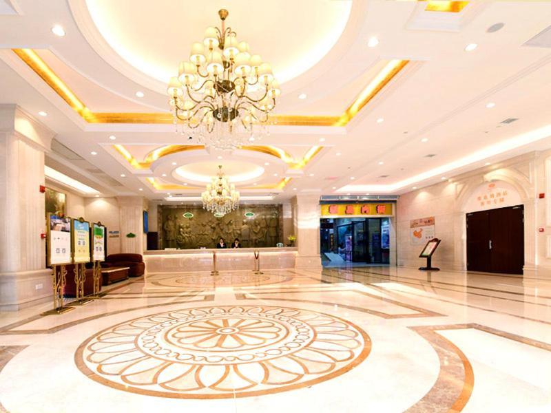 Vienna Hotel Loudi Chunyuan Pedestrian Street Exterior foto